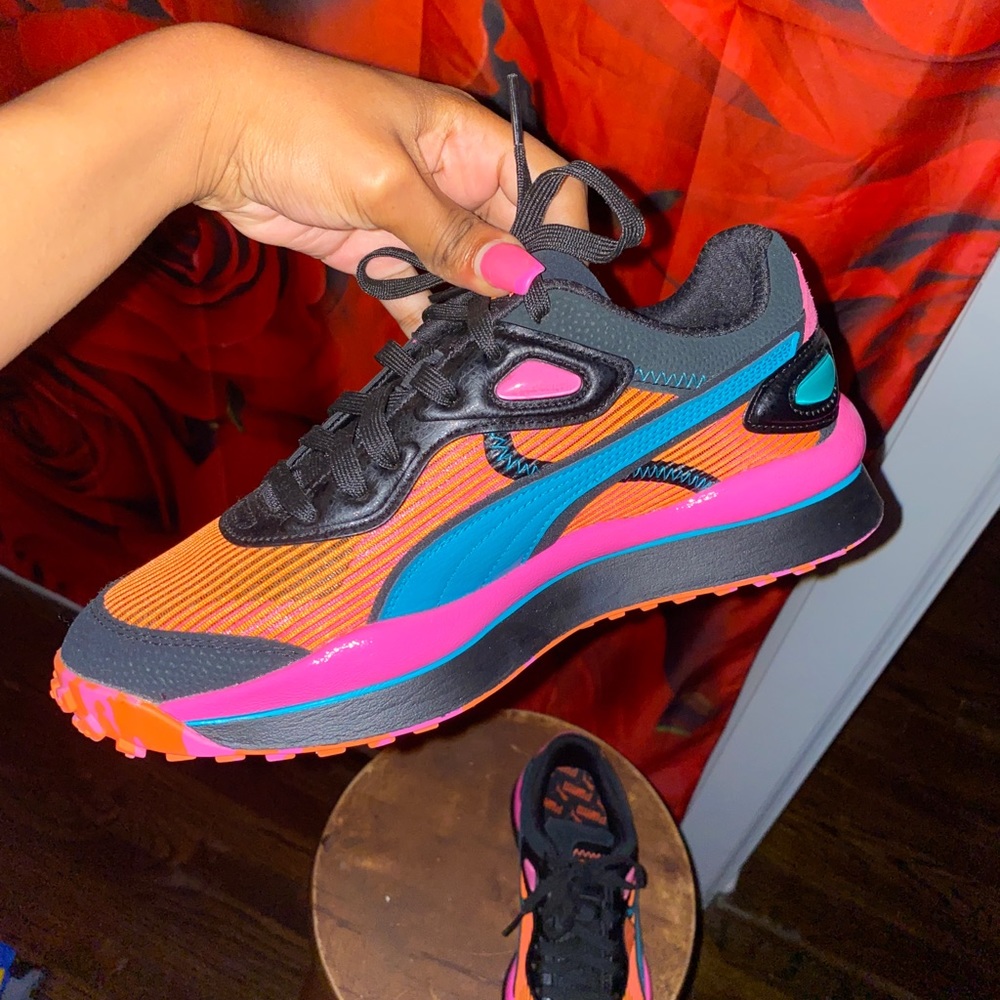 Puma Sneakers